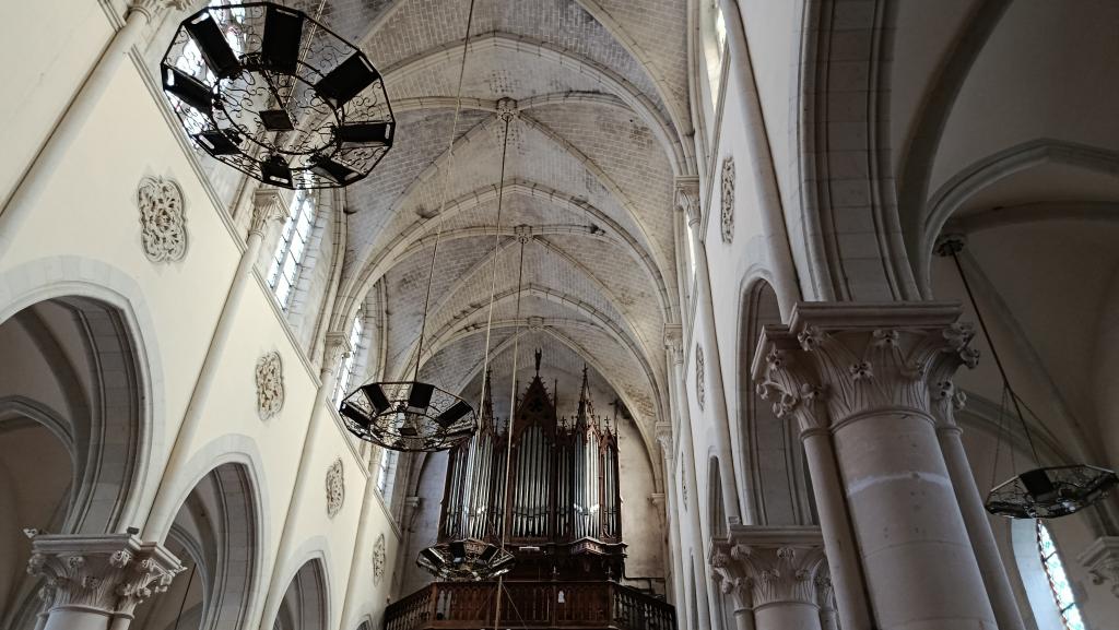 Église Saint-Rémi de Château-Gontier - Photo 16