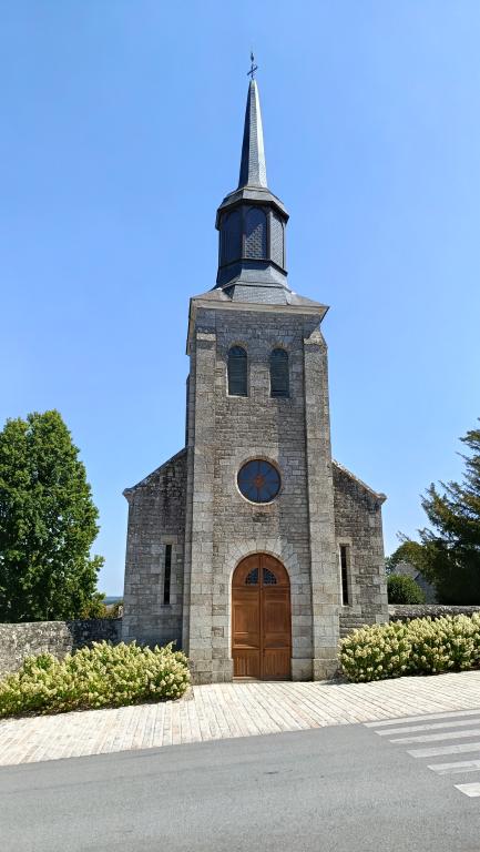 Église Saint-Pierre de Trédaniel - Photo 1