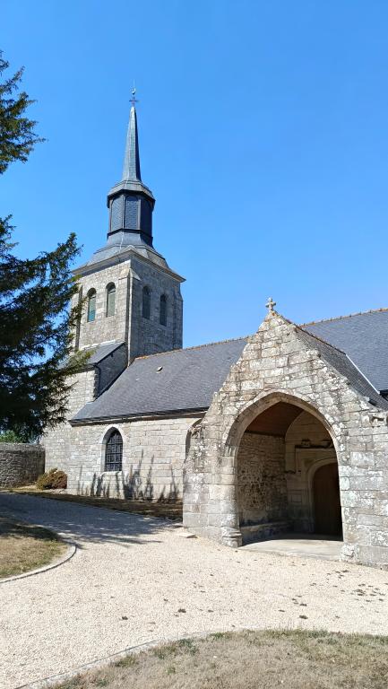 Église Saint-Pierre de Trédaniel - Photo 4