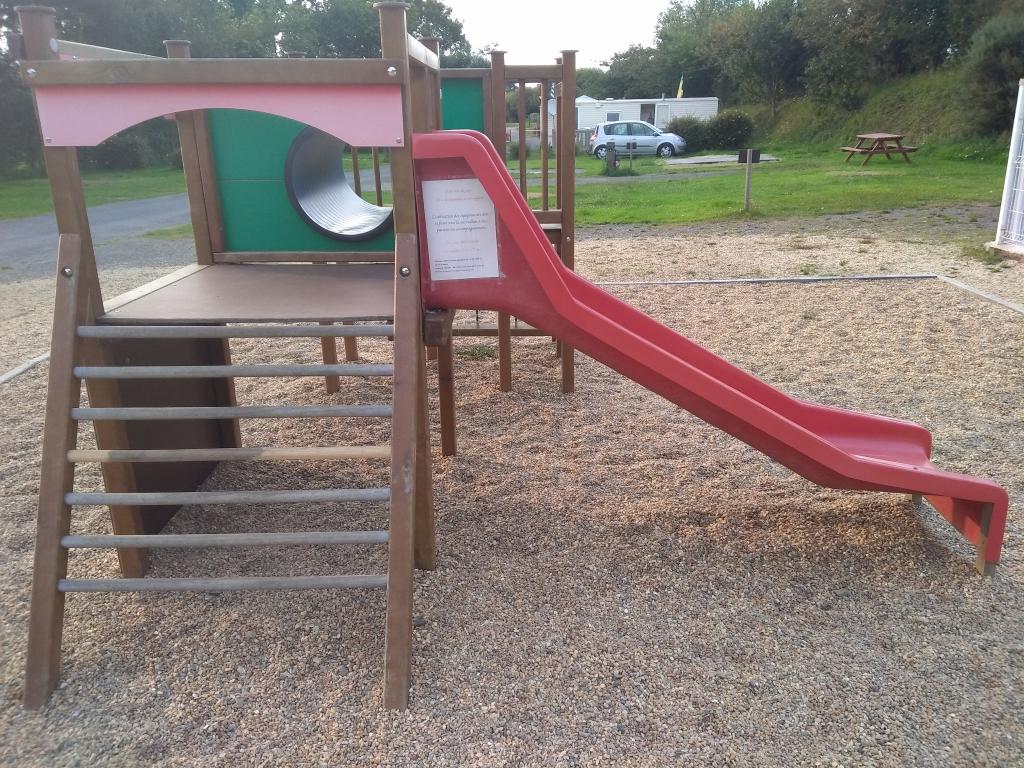 Camping De La Vallée du Dourdu