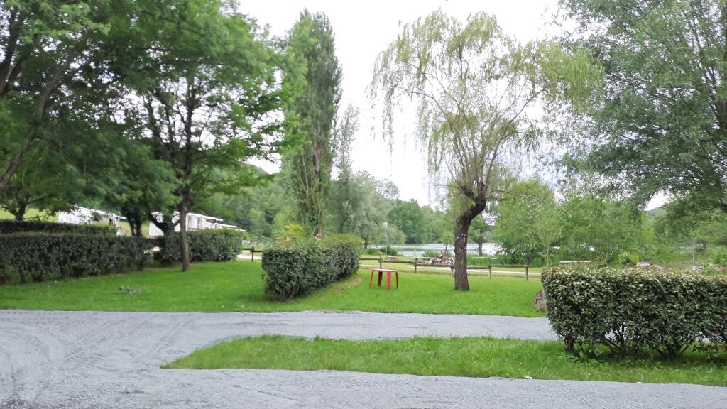 Camping du Lac de Néguenou