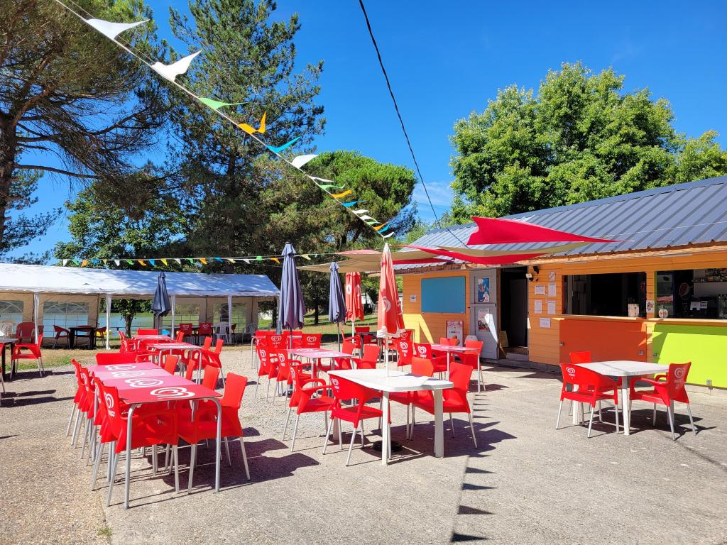 Camping du Lac de Néguenou