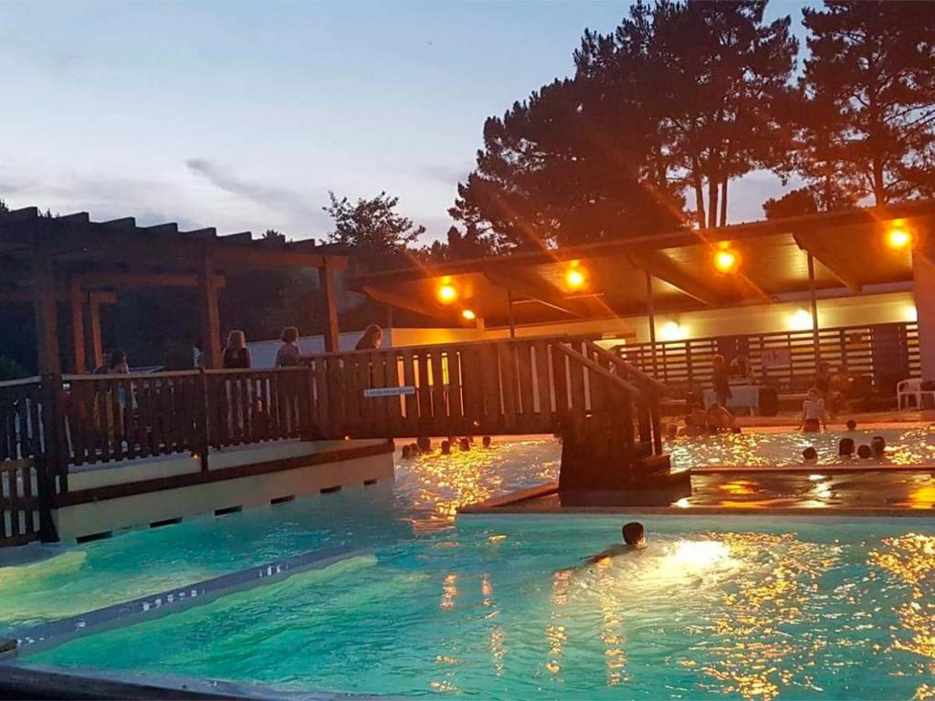 Camping Les Pins Bleus