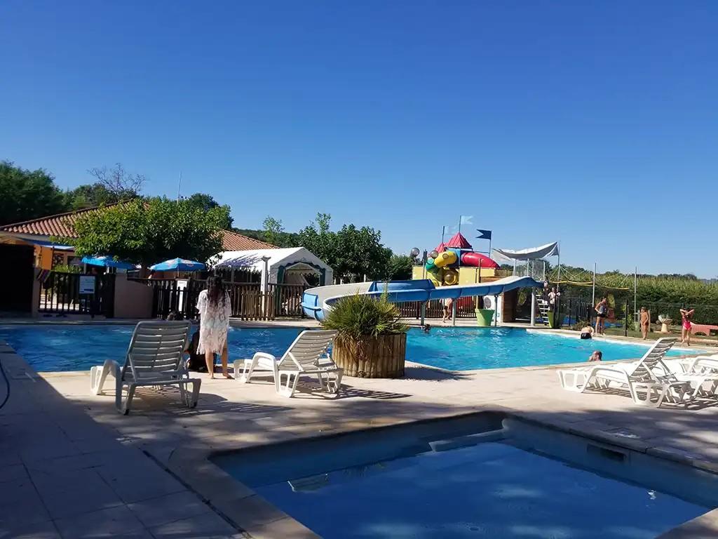 Camping Les Chalets sur La Dordogne