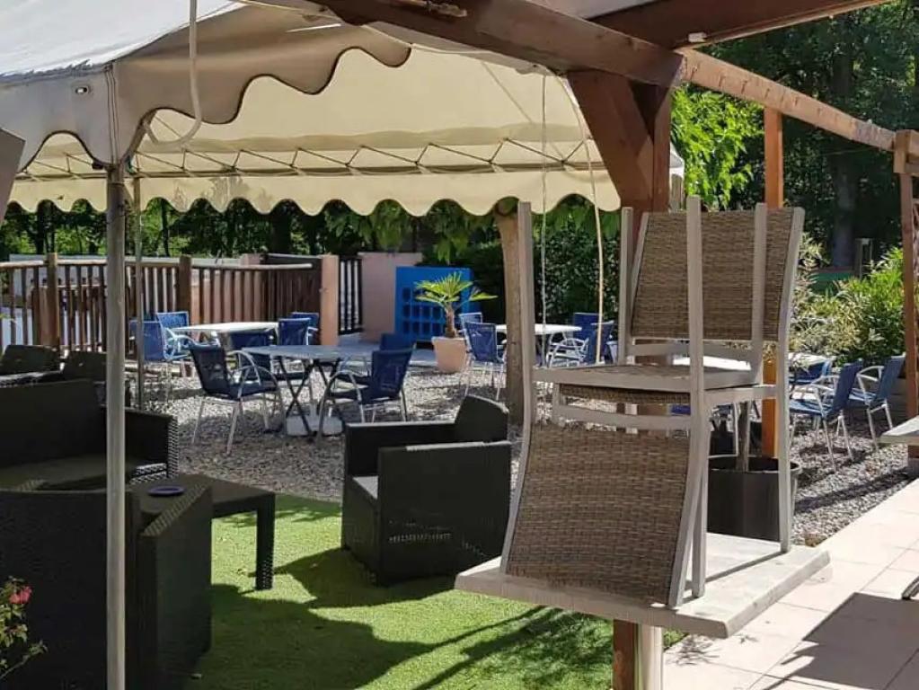 Camping Les Chalets sur La Dordogne