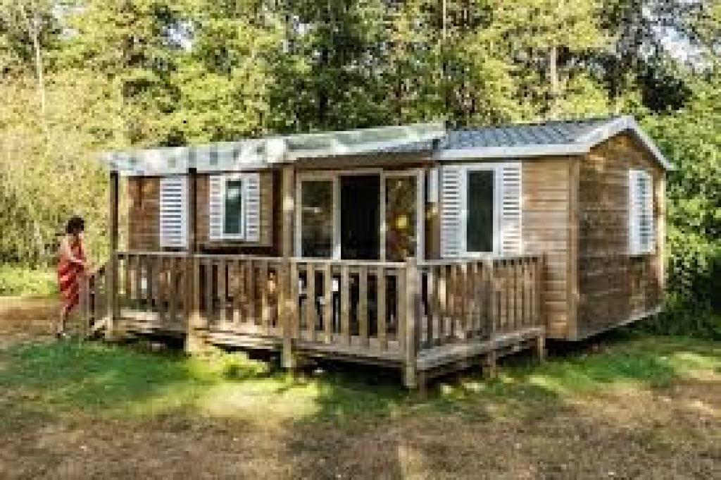 Camping Creuse Nature Naturiste****