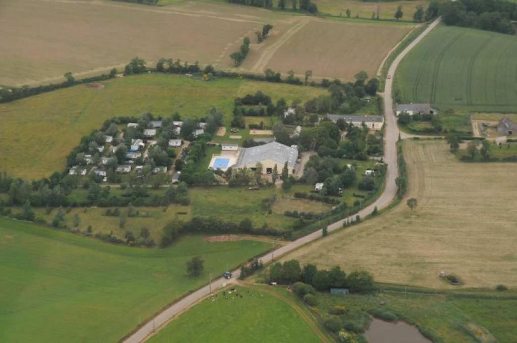 Camping de Kernéjeune***